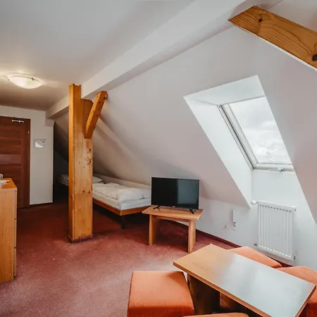 Kubinska Hola דולני קובין