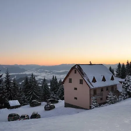 Kubinska Hola בקתה